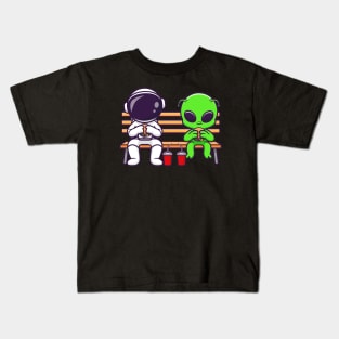 Cute Astronaut And Alien Eating Fastfood On Bench Park Cartoon Kids T-Shirt